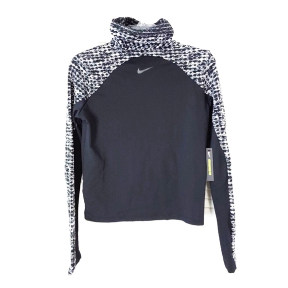 Nike Tops - NWT-NIKE PRO HYPER-WARM THUMBHOLES B&W TOP